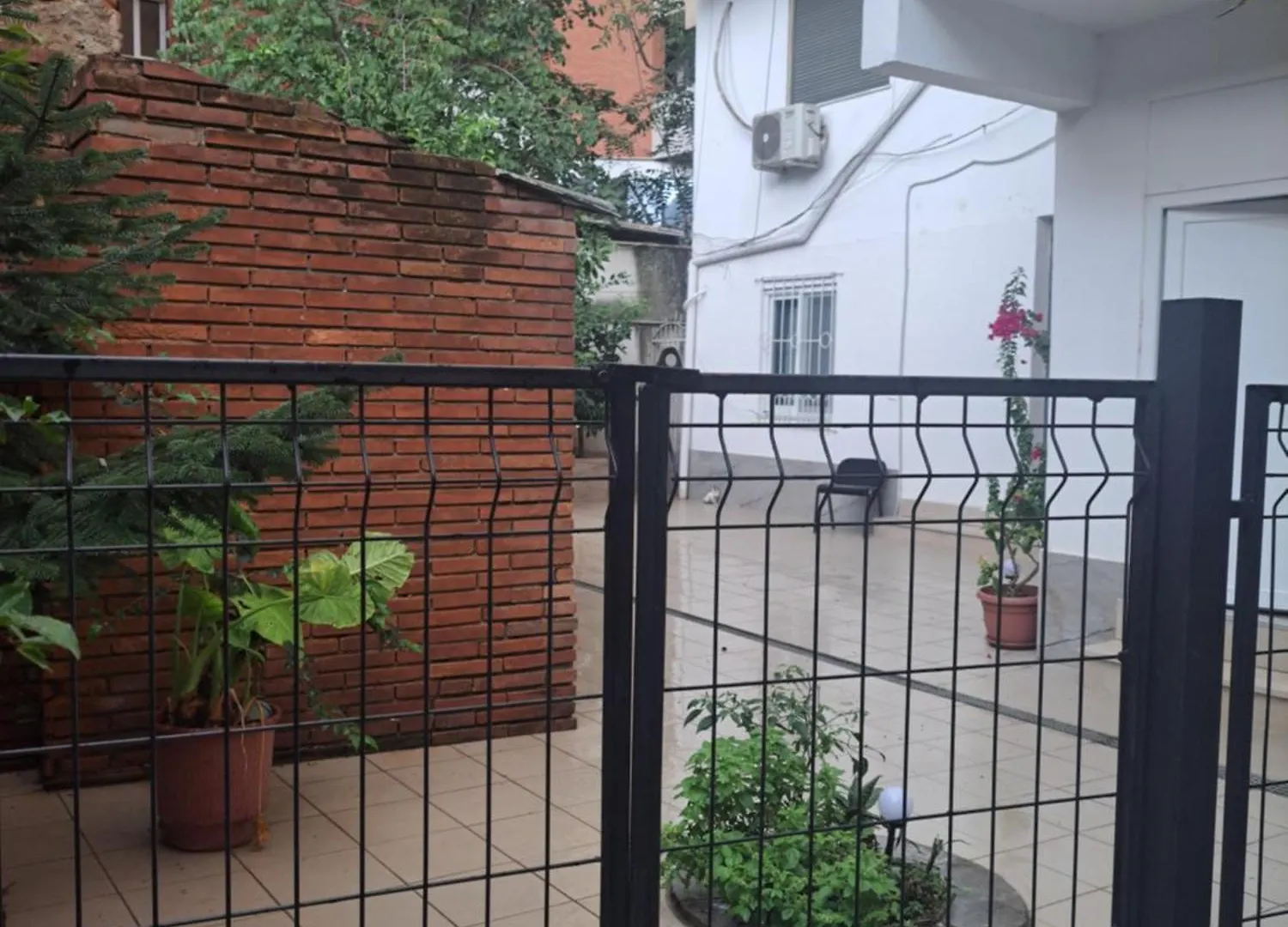 Morfeas Guest House Тирана 0*,